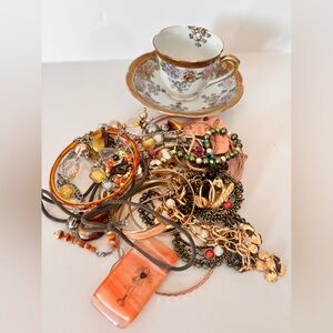 Cute little cup full of jewelry / mixed bundle vintage to now all wearable
